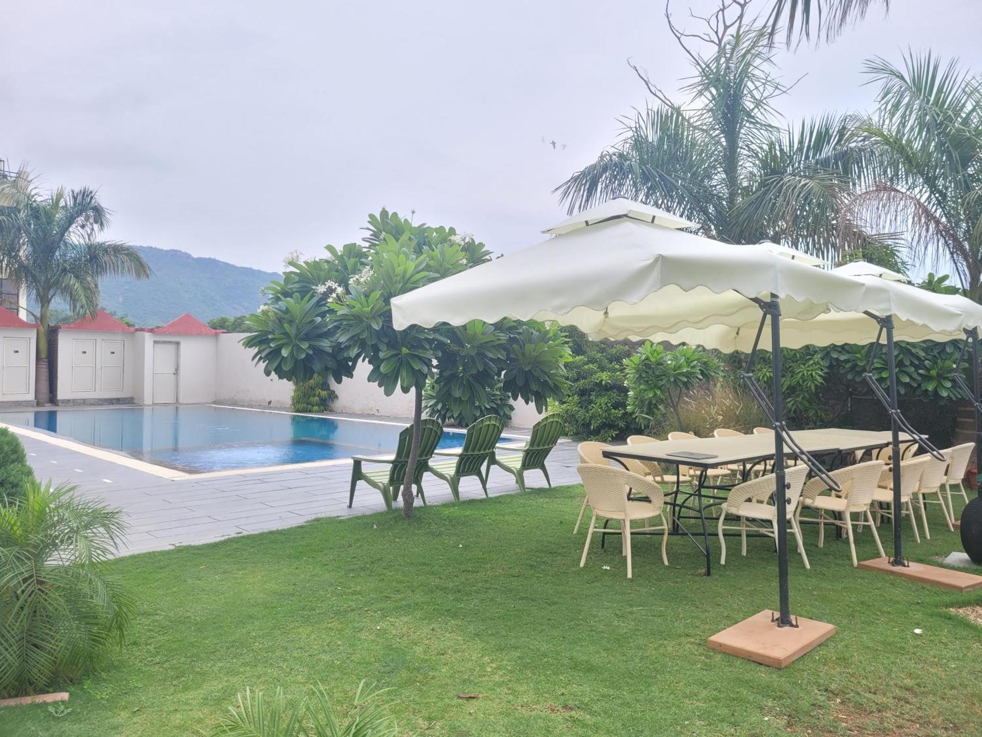 Surya Uday Villa Udaipur Exterior photo